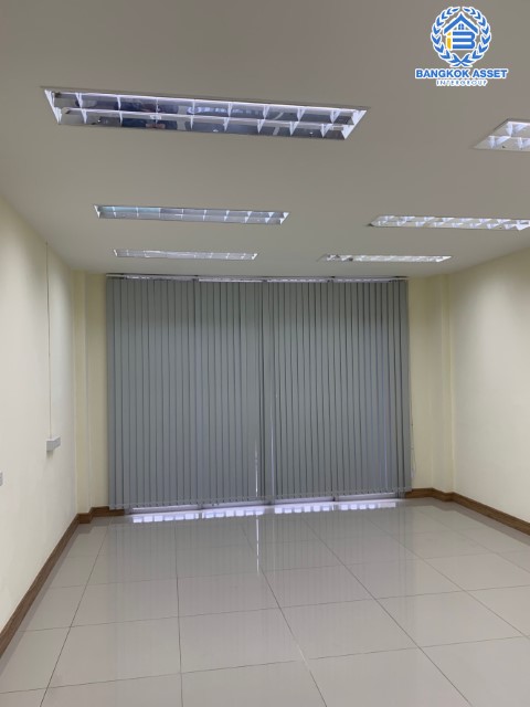 *****อาคารพาณิชย์ 5 ชั้นมือสอง เมืองนนทบุรี ติดถนนราชพฤกษ์ พื้นที่ใช้สอยเยอะ บนเนื้อที่กว้าง 15.20 ตร.ว. ฟังก์ชัน 5 ห้องนอน 4 ห้องน้ำ บนสุดยอดทำเล ในแหล่งชุมชน สามารถค้าขาย หรือปรับเปลี่ยนเป็น Home Office ก็ดี การเดินทางสะดวกสบาย เชื่อมต่อถนนราชพฤกษ์, ถนนนครอินทร์, ถนนรัตนาธิเบศร์, ถนนจรัญสนิทวงศ์!